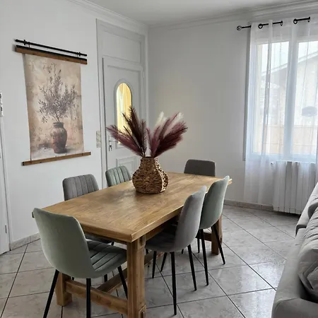 Les Rosiers Saint-Pierre-la-Noue